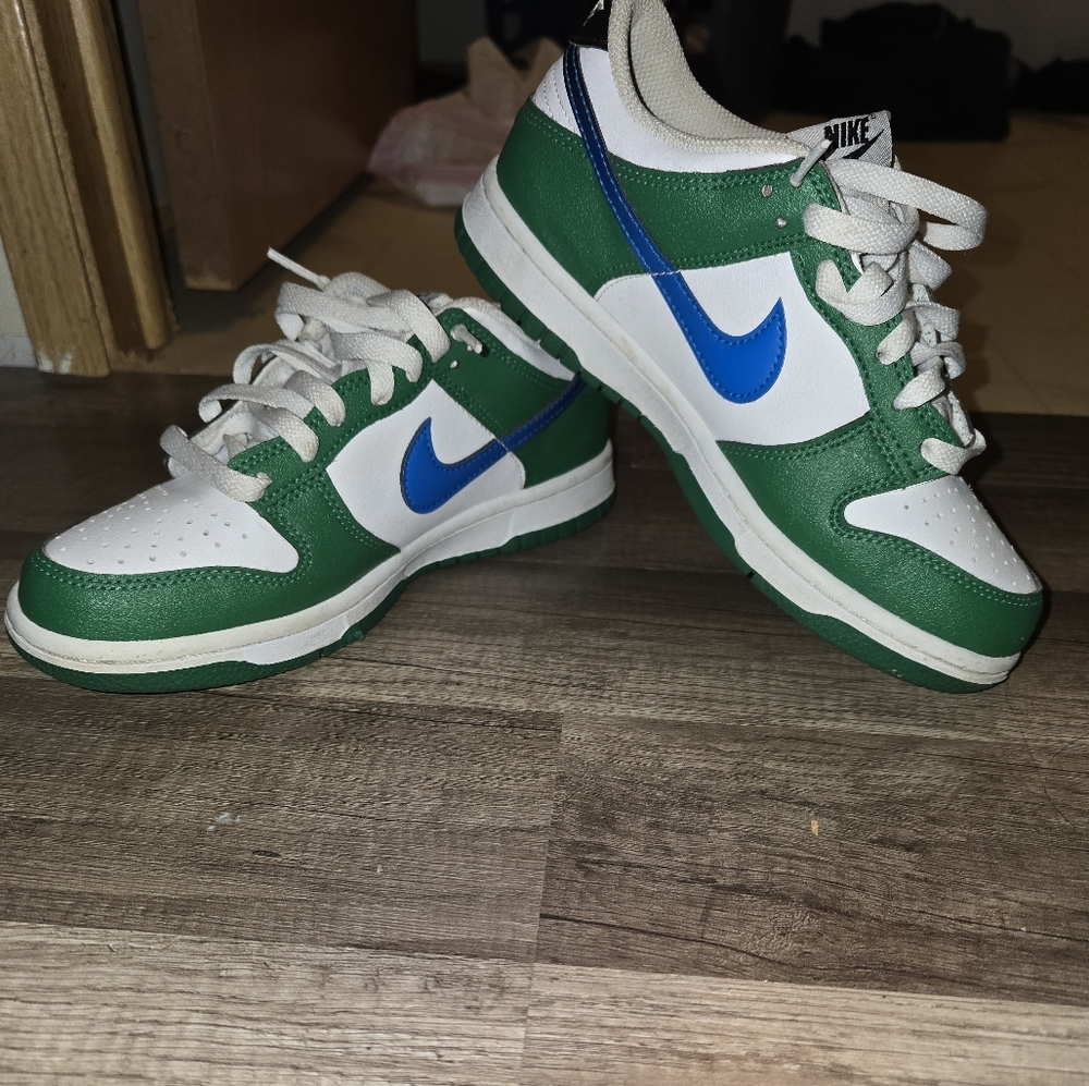 Nike Dunk Low Malachite size 5.5Y